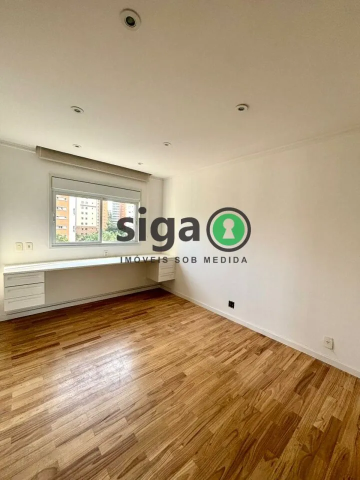 Imagem Apartamento á Venda no Panamby com 4 suítes e 4 vagas