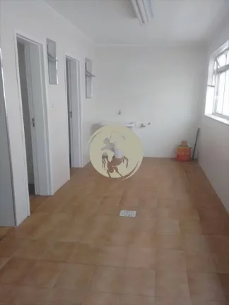 Imagem OPORTUNIDADE!!! APARTAMENTO GRANDE, BEM DISTRIBUIDOS, COZINHA ENORME, 4 DORMITÓRIOS GRANDES, 3 VAGA...