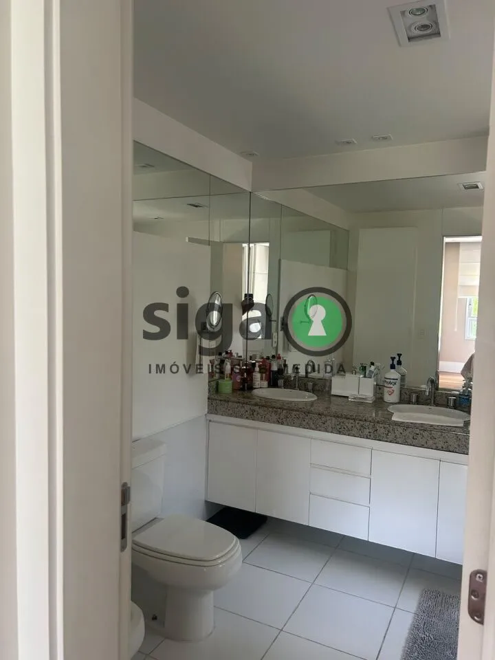 Imagem Apartamento á Venda com 200 m2, 4 dormitórios e 3 vagas, no Panamby