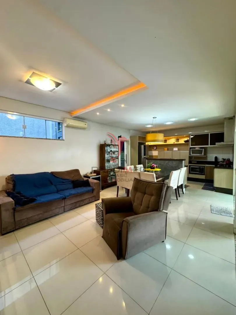 Imagem Refúgio de Conforto e Lazer: Ampla Casa com Piscinas e 3 Quartos no Bairro São João