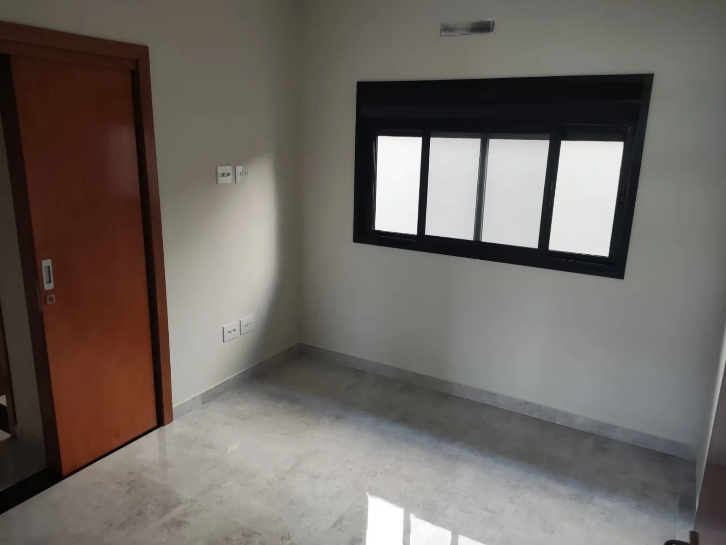 Imagem Casa à venda 3 Quartos, 1 Suite, 2 Vagas, 300M², Bairro do Grama, Caçapava - SP | Condomínio Terras do Vale