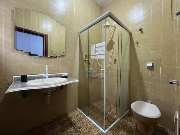 Imagem Casa a venda 5 lotes no Centro de Peruíbe 100 metros da praia em Peruíbe