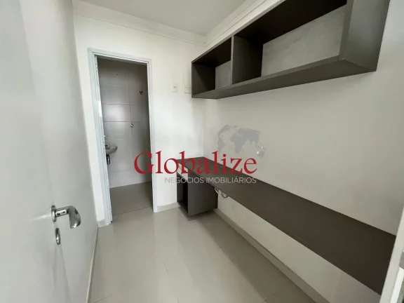 Imagem Apartamento à Venda com 2 Dormitórios e 1 Vaga no Bairro da Ponta da Praia em Santos por R$ 1.575.000,00
