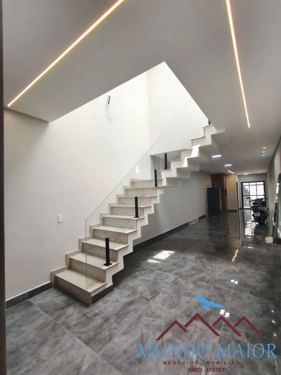 Imagem SOBRADO NOVO DE LUXO 150m² Pé Direito Duplo Acabamento Premium Oratorio !!