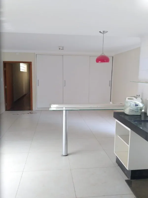 Imagem Imperdível: Casa à venda em Jardim das Laranjeiras, São Paulo-SP! 3 quartos, 2 suítes, 2 banheiros, 4 vagas de garagem, 250m².