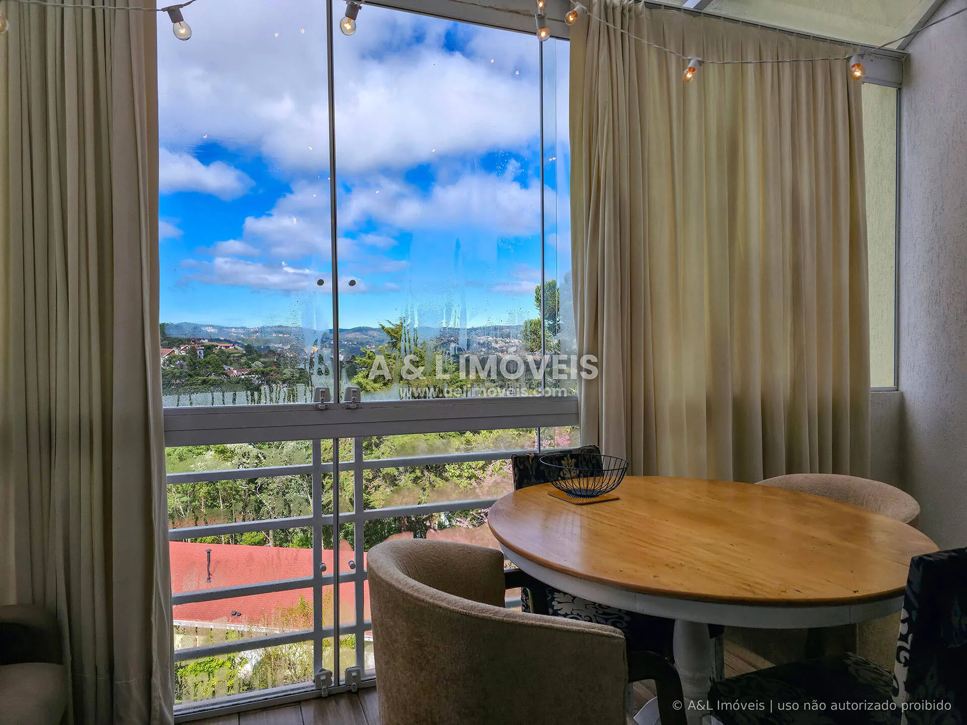 Imagem Duplex à venda na Vila Floresta | Lareira e vista para as montanhas