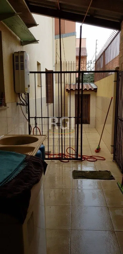 Imagem Casa para Venda - 300m², 4 dormitórios, sendo 2 suites, 4 vagas - Medianeira