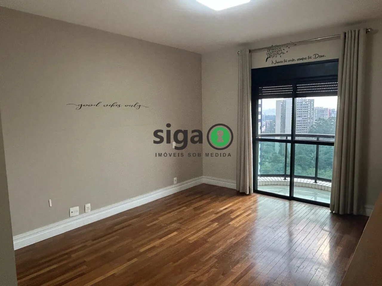 Imagem Apartamento á Venda na Vila Suzana- 192m², 3 quartos, 3 vagas