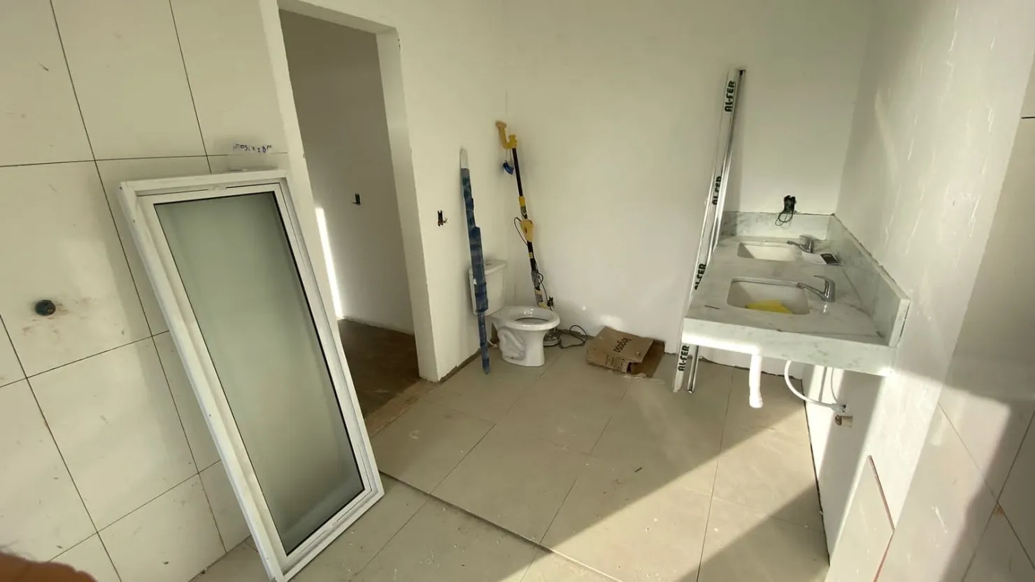 Imagem Casa à venda 3 Quartos, 1 Suite, 4 Vagas, 1025M², Condominio Village da Serra, Tremembé - SP | Condomínio Village da Serra