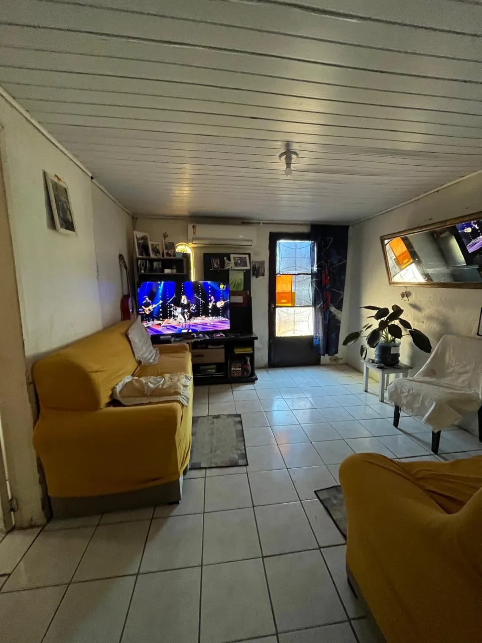 Imagem Casa com Amplo Pátio na Santo Onofre