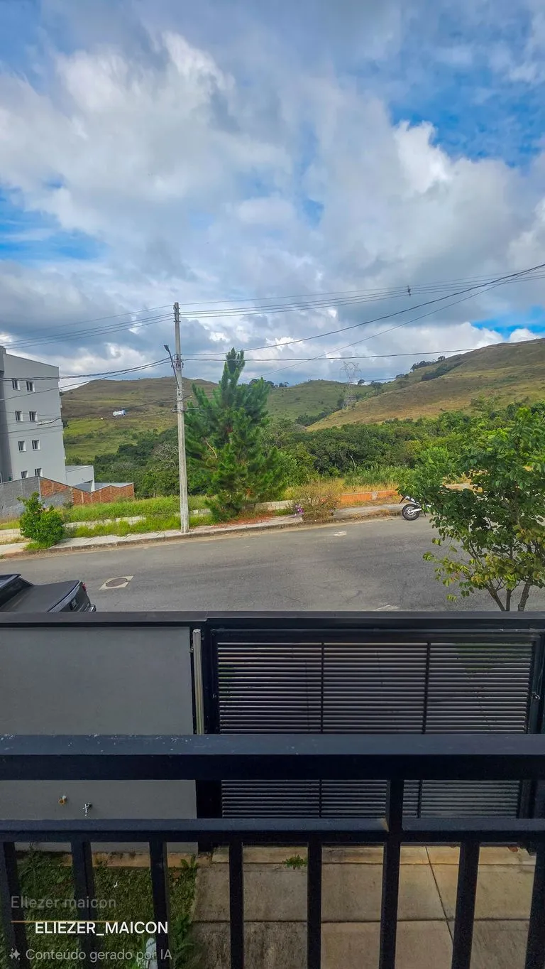 Imagem Sobrado à Venda com 3 quartos no bairro Belvedere, em Poços de Caldas - MG
