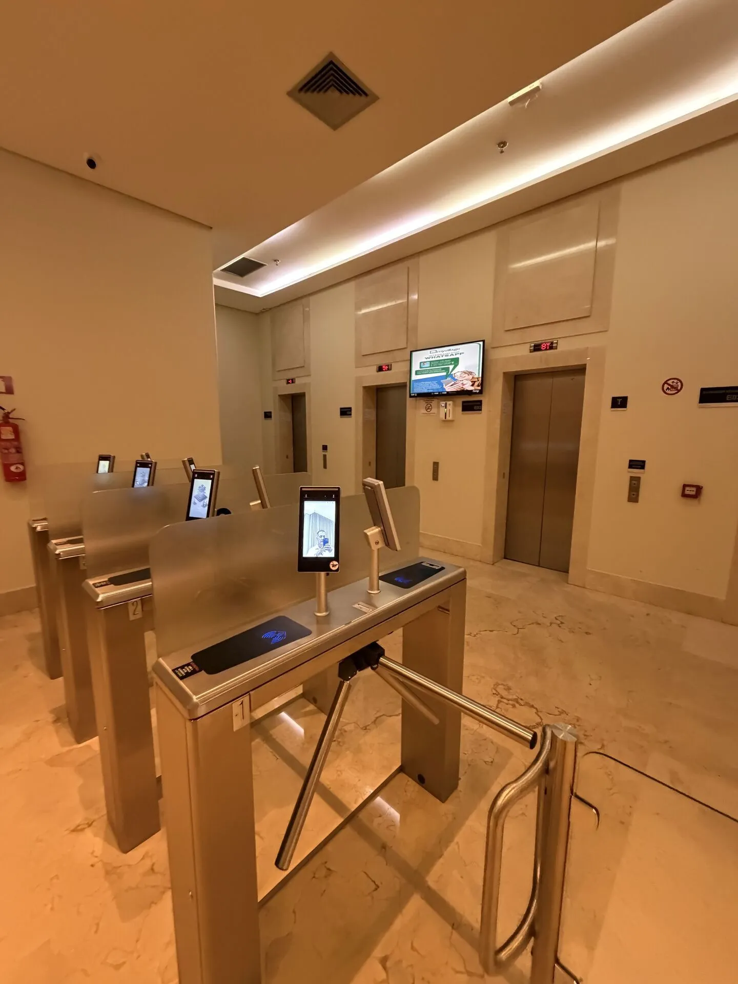 Imagem Sala comercial à venda no bairro Funcionários - Belo Horizonte/MG