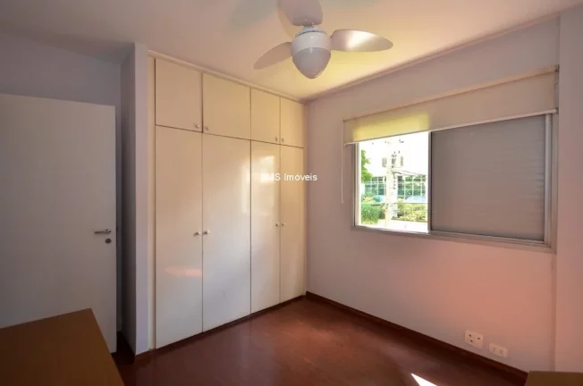 Imagem Imperdível apartamento à venda em Moema, São Paulo-SP: 3 quartos, 1 suíte, 2 banheiros, 1 vaga de garagem e 95m² de luxo!