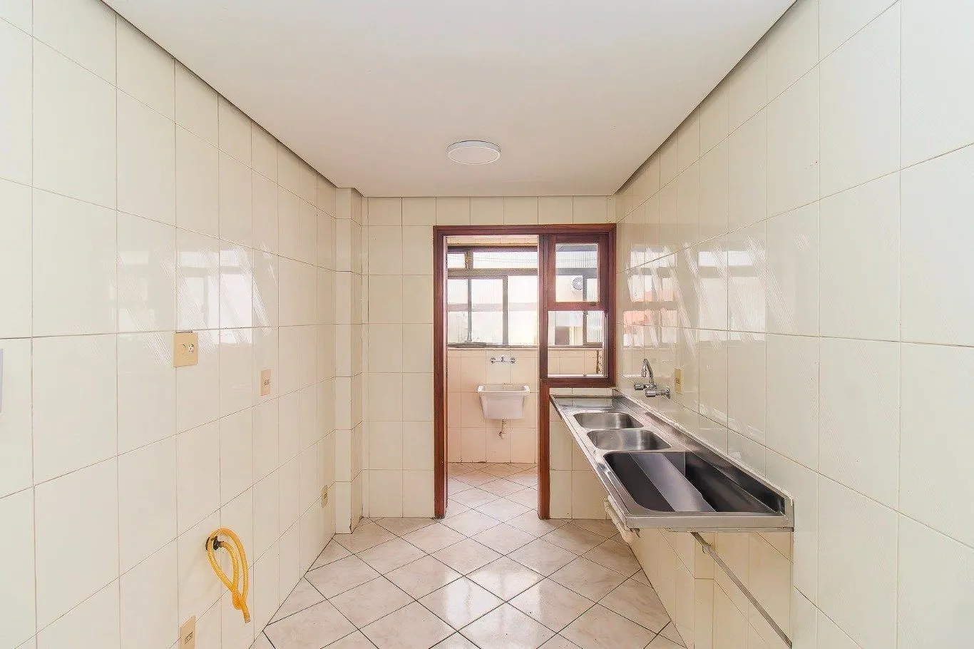 Imagem Apartamento de 2 dormitórios e 94m² à venda em Petrópolis, Porto Alegre.
