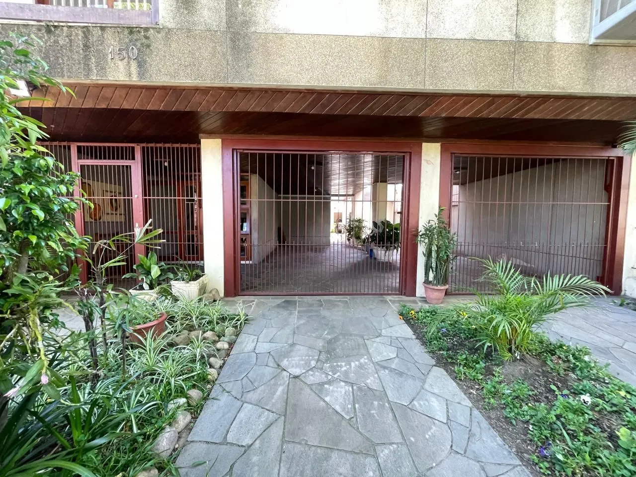 Imagem Apartamento com 02 dormitórios, 01 suíte, 74,53m2 privativos e 02 vagas de garagem cobertas!