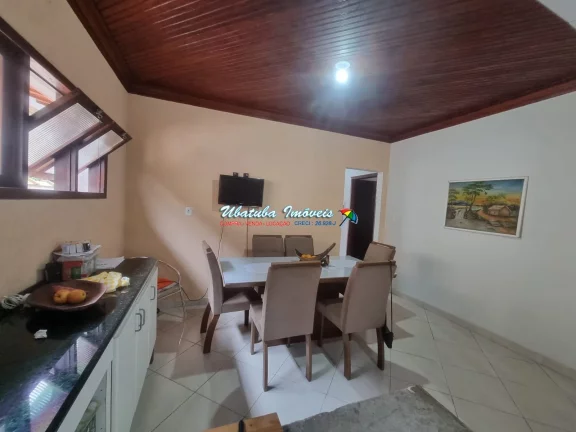 Imagem casa bem localizada com edícula