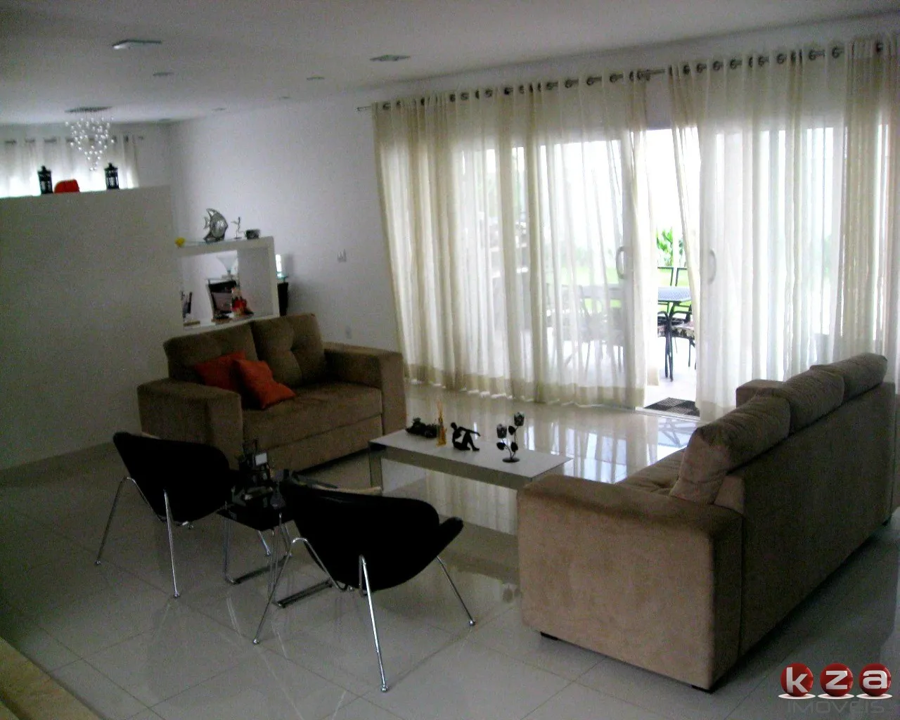 Imagem Magnífica casa em condomínio à venda em Valinhos-SP, no Condomínio Residencial Querencia: 4 quartos, 4 suítes, 3 salas, 8 banheiros, 4 vagas de garagem, 395m².