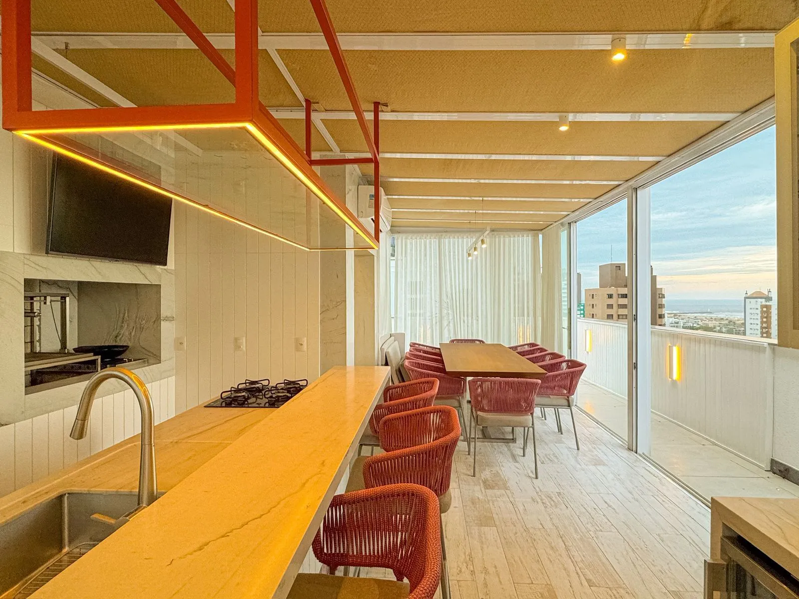 Imagem Cobertura à venda em Torres, Centro, com 3 quartos, 258m2