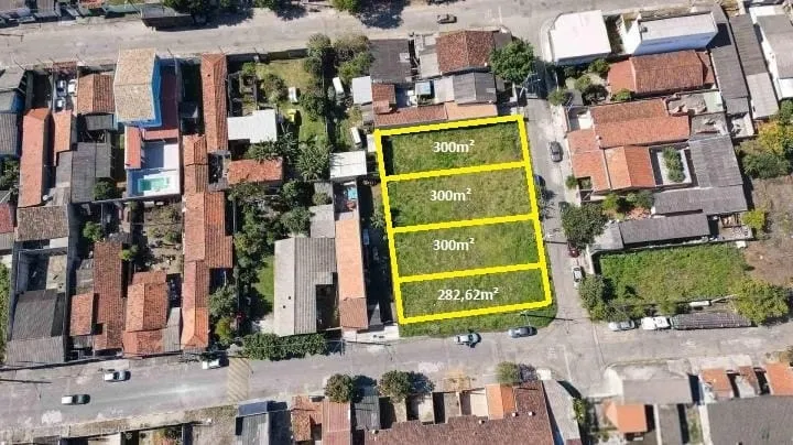 Imagem Terrenos Planos à Venda no Bairro Jardim Regina, Próximos à Rodovia Presidente Dutra, Com Excelente Localização e Documentação Regularizada