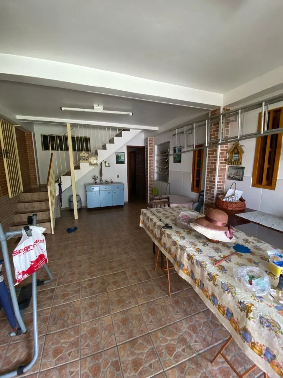Imagem Ótima casa de dois pavimentos localizada no Bairro Restinga