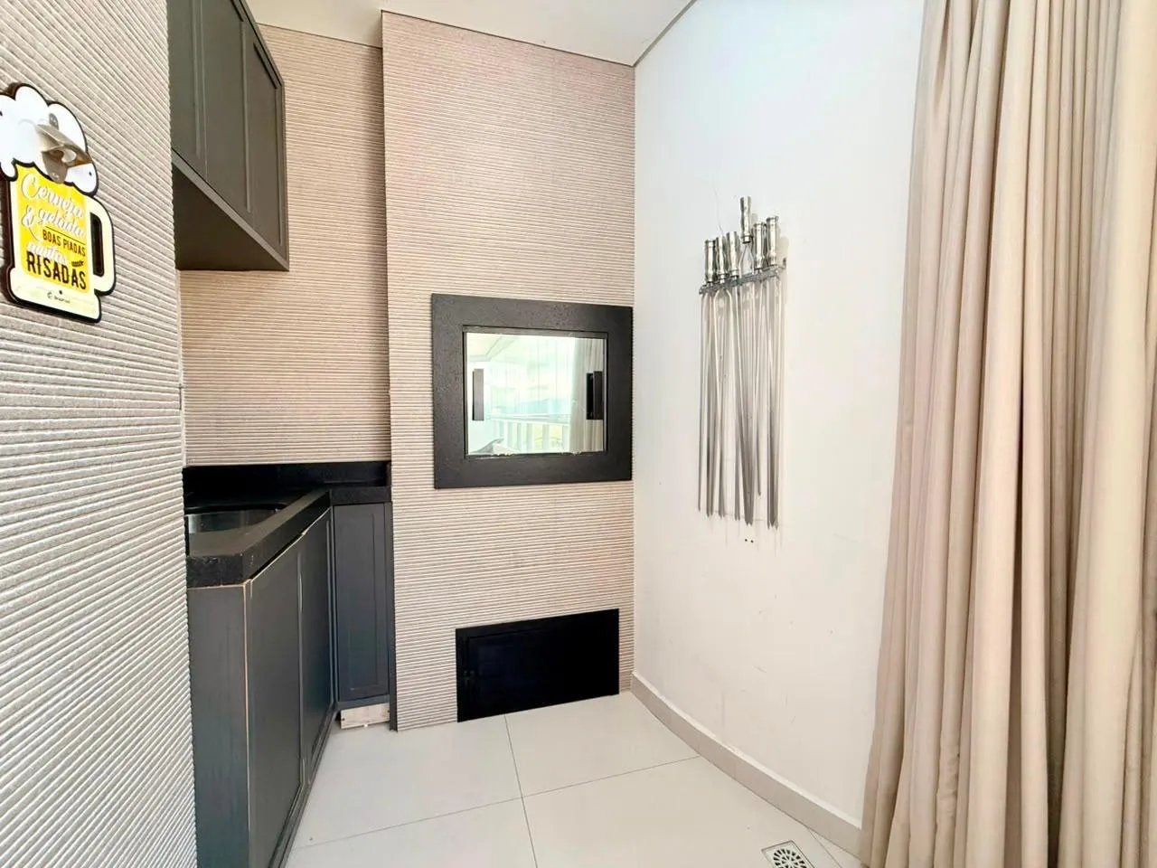 Imagem Apartamento à venda em Itapema, Meia Praia, com 3 quartos, 136m2