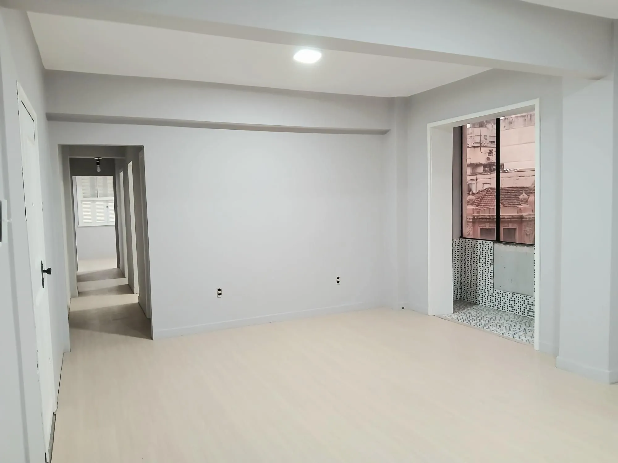 Imagem Apartamento de 2 Dormitórios no Centro Histórico.