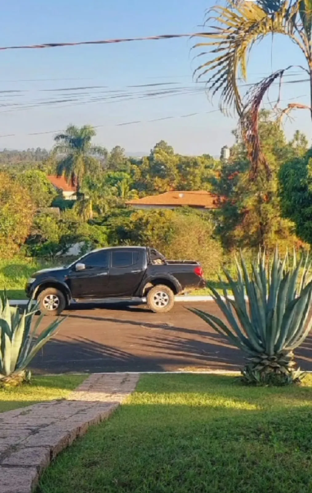 Imagem Linda Casa no Parque Village Castelo: Conforto, Lazer e Natureza