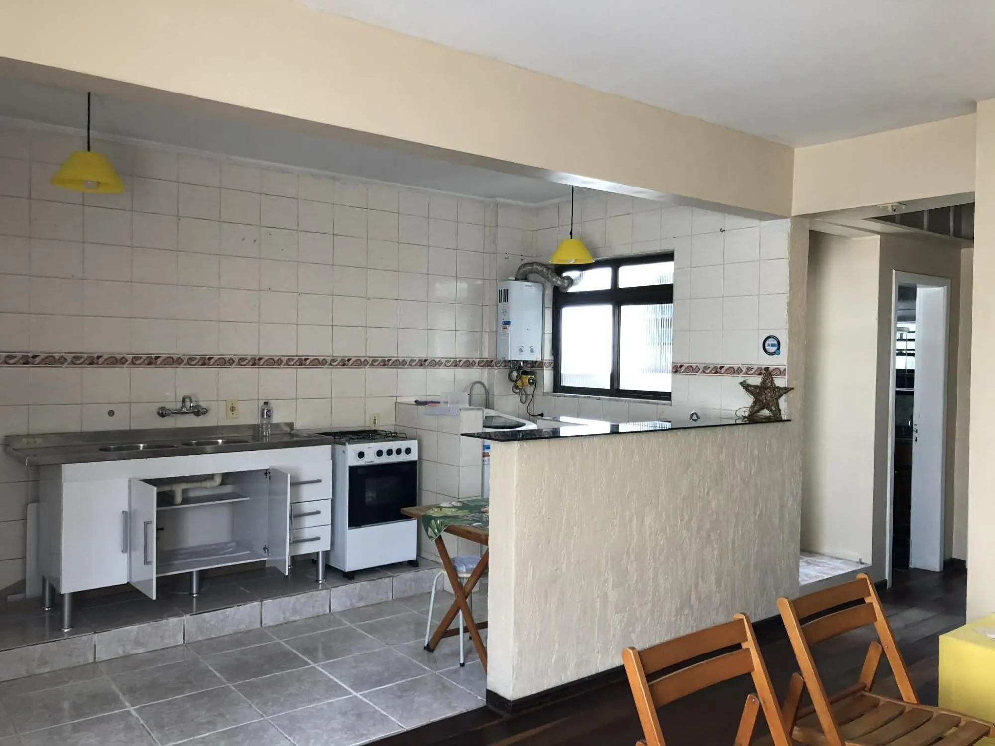 Imagem Predio residencial sendo uma cobertura e mais 03 apartamentos