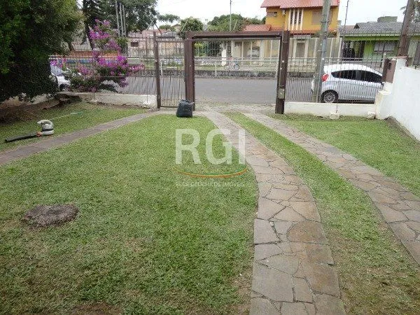 Imagem Casa para Venda - 100m², 3 dormitórios, 4 vagas - Guarujá