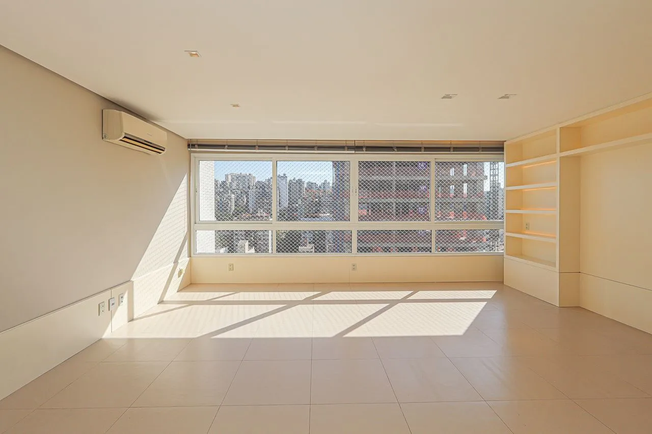 Imagem Apartamento de 3 quartos, 3 suítes, com 02 garagens individuais no Bairro Petrópolis, próximo a Encol.