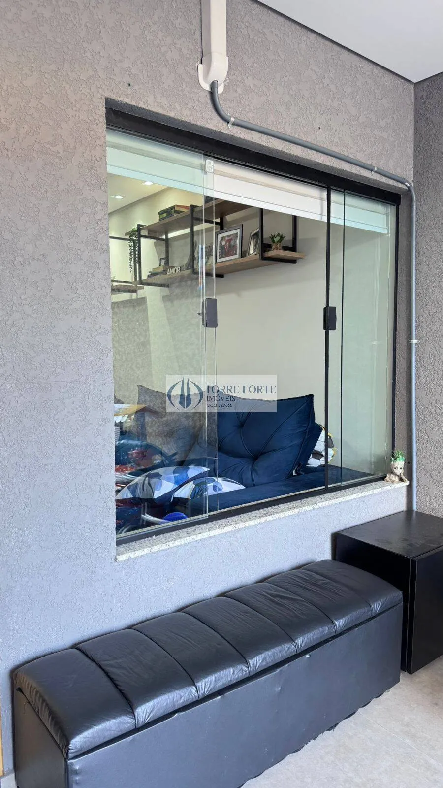 Imagem Belo Sobrado com 3 Suítes, 2 Vagas de Garagem e Piscina na Vila Carrão