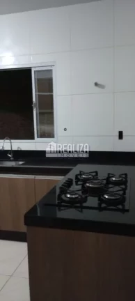 Imagem Casa à venda no bairro Jardim Elza Amuí IV, em Uberaba - 3 quartos, churrasqueira e móveis planejados