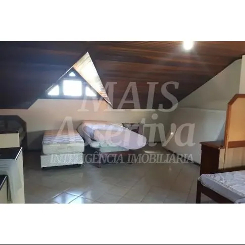 Imagem Imbé RS
Apenas R$ 490.000,00
Sensacional casa/sobrado de veraneio, terreno fechado, portões,  ...
