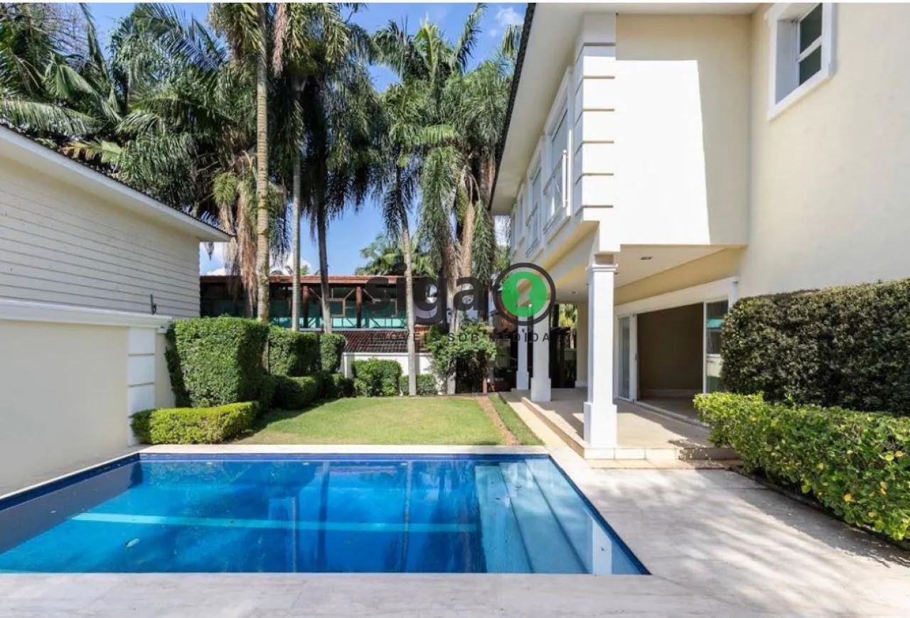 Imagem Casa em Condomínio a venda em Alto da Boa Vista com 4 quartos