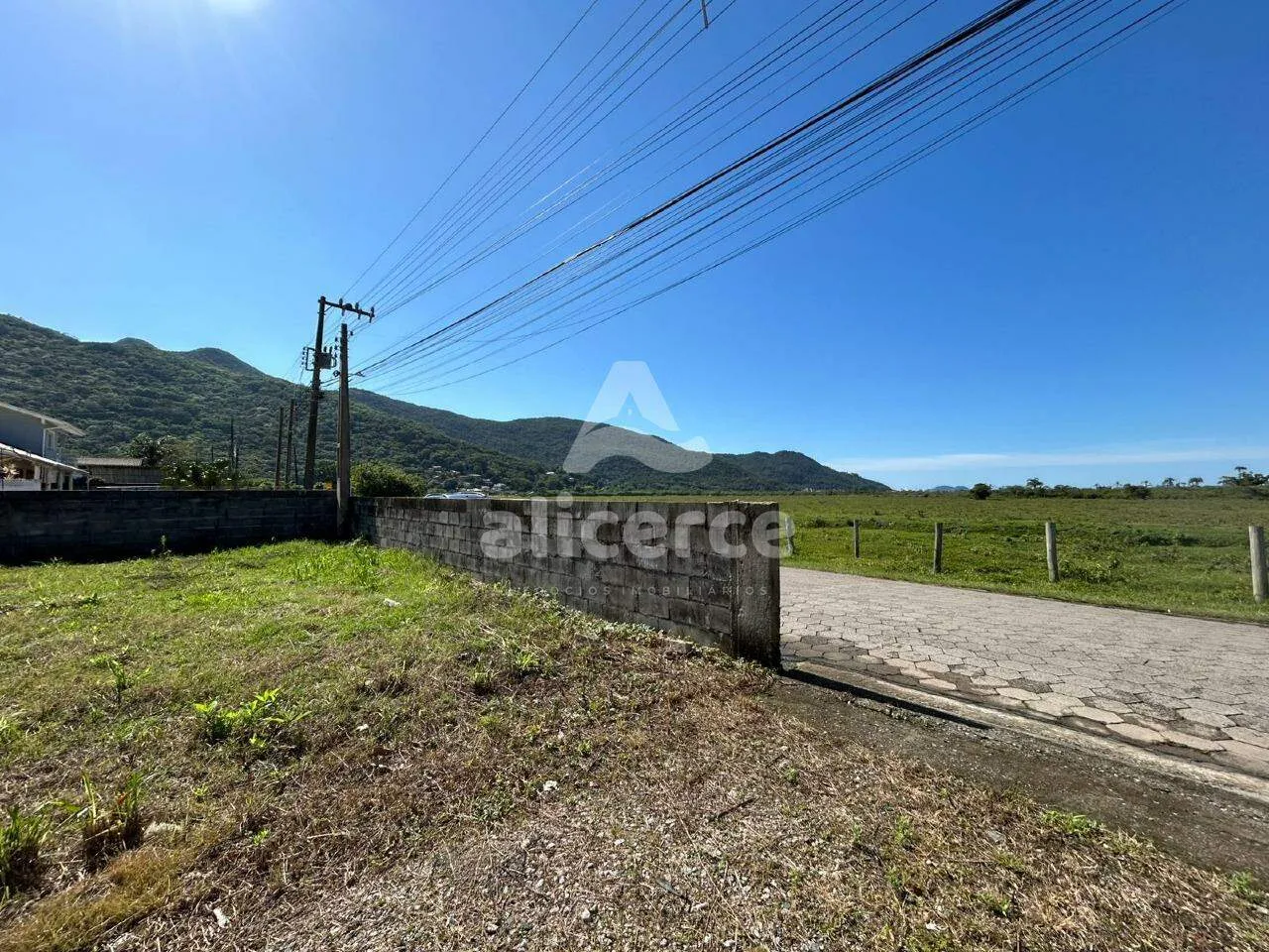 Imagem Terreno à venda com , 468m² em Pântano do Sul Florianópolis