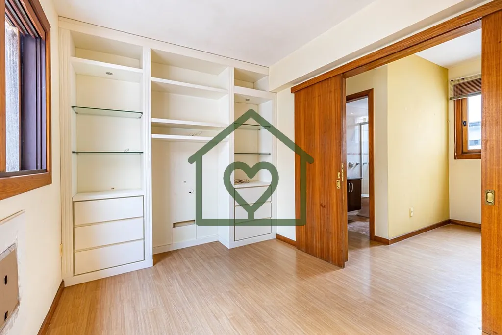 Imagem Oportunidade de Ouro no Bom Fim: APARTAMENTO Cobertura de 1 Dormitório com VAGA DE GARAGEM
Procuran...