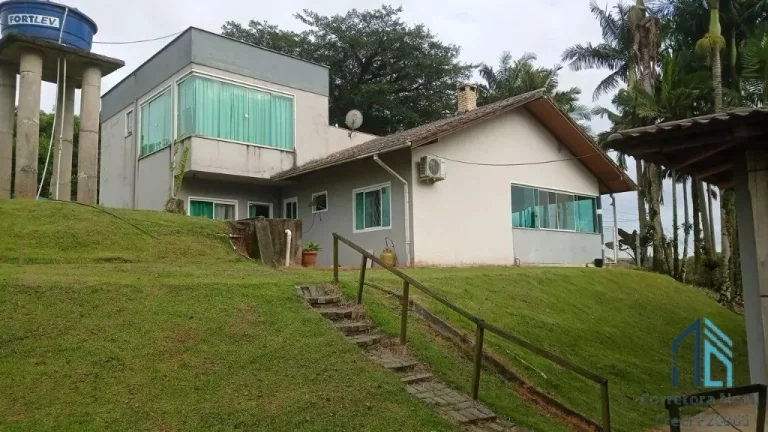 Imagem Terreno para loteamento em condomínio fechado, estrada asfaltada, em Guaramirim SC