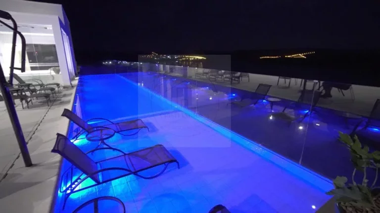 Imagem Casa em Escarpas do Lago, marina, 8 suites, 3 spa, elevador, sala de pilates, skypoll, cinematográfica