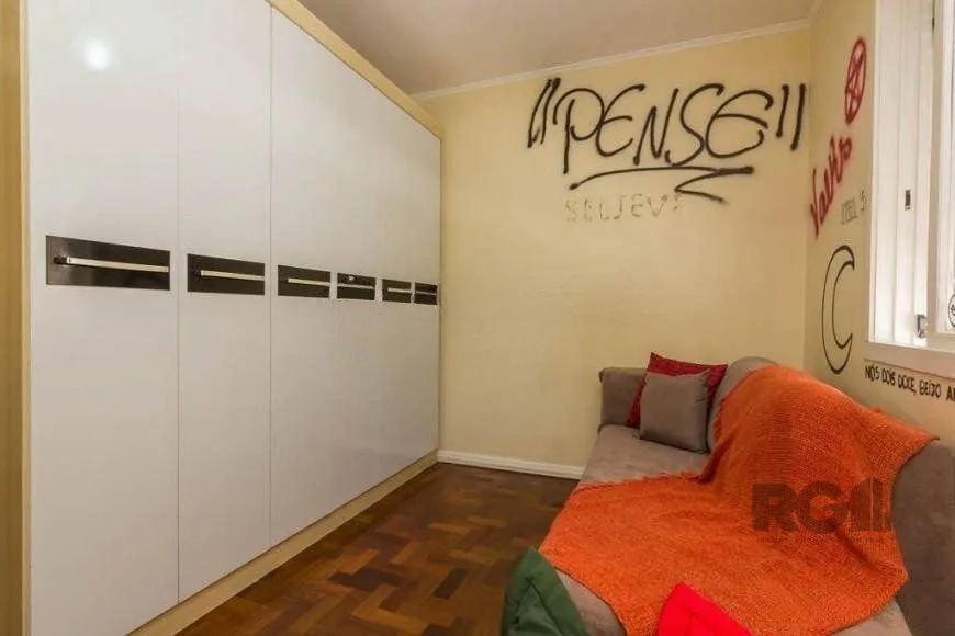 Imagem Apartamento 86m² - 3 dormitórios, 2 banheiros, 1 vaga no bairro Petrópolis