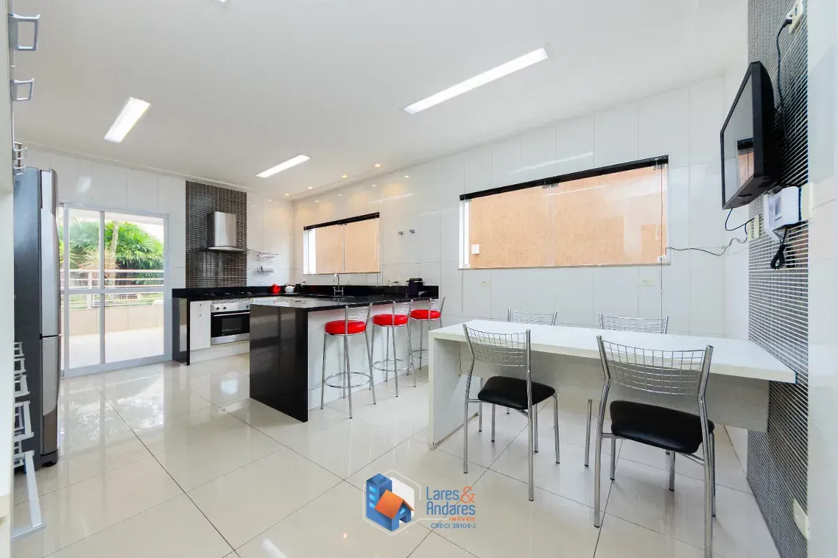 Imagem Casa para venda em Alto da Lapa com 3 quartos, sendo 3 suítes, 356m²