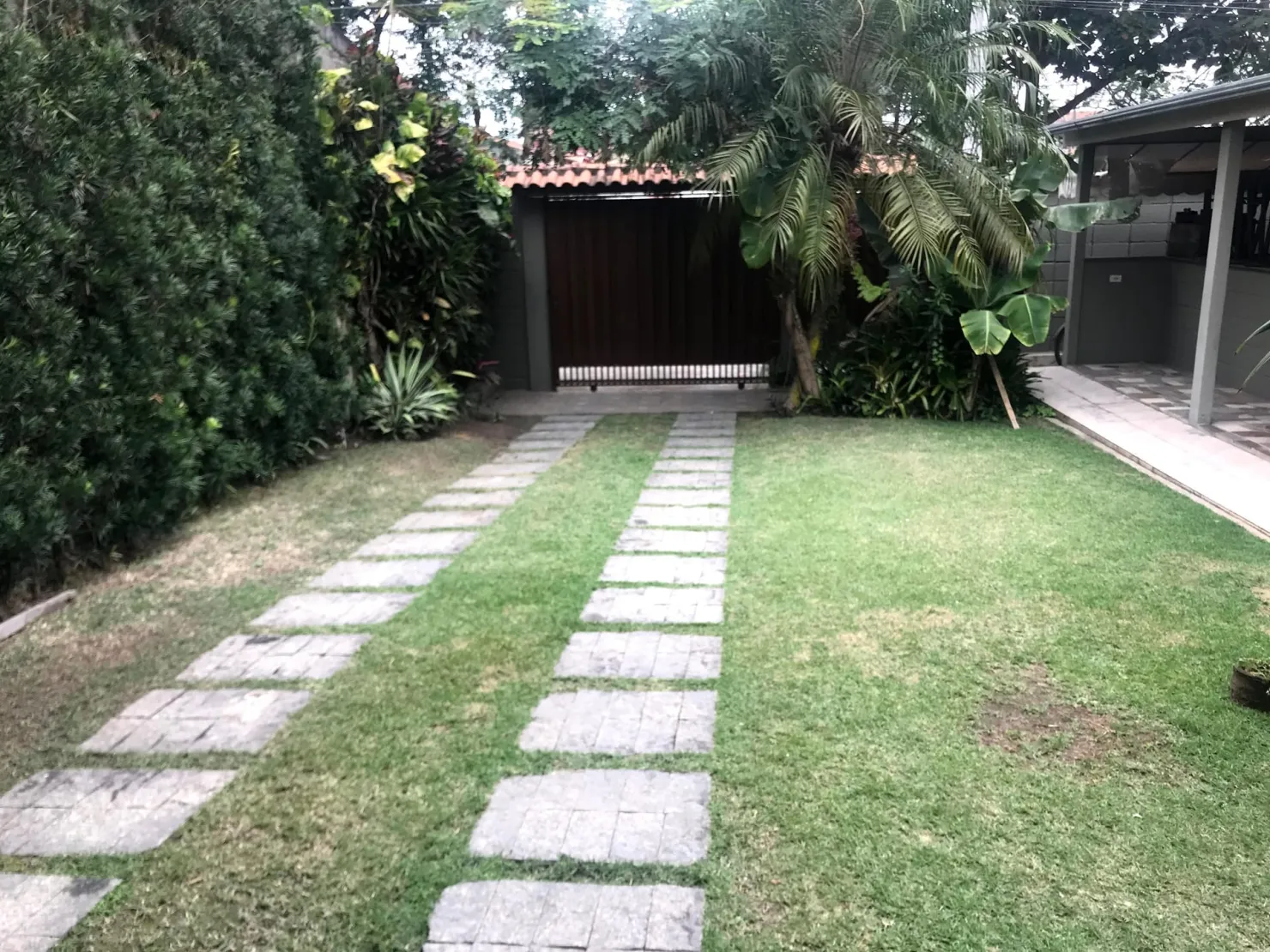 Foto do imóvel Casa à venda 2 Quartos, 5 Vagas, 250M², Conjunto Residencial Araretama, Pindamonhangaba - SP