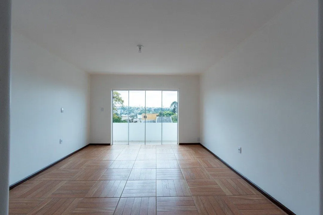 Imagem Casa para Venda - 454.7m², 5 dormitórios, sendo 1 suites, 8 vagas - Teresópolis