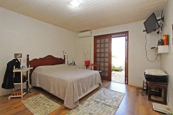 Imagem Vende-se bela cobertura 3 quartos com suíte, 2 vagas, dependencia completa em prédio com elevador - 220m² - Floresta