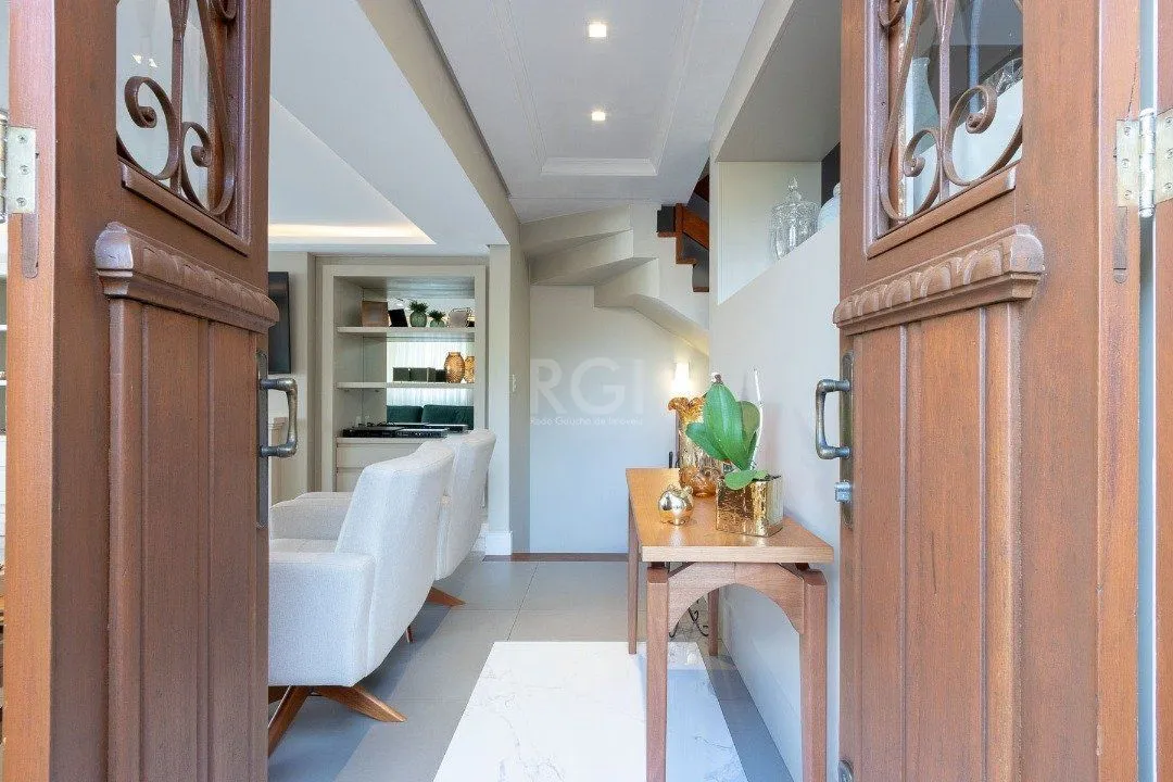 Imagem Casa Condominio para Venda - 210.69m², 3 dormitórios, sendo 2 suites, 4 vagas - Jardim Isabel