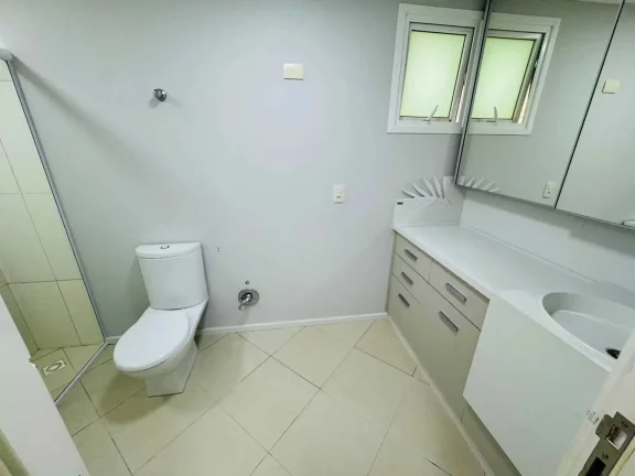 Imagem Outros com 4 dormitórios sendo 4 suítes e 4 vagas de garagem em Bombinhas/SC