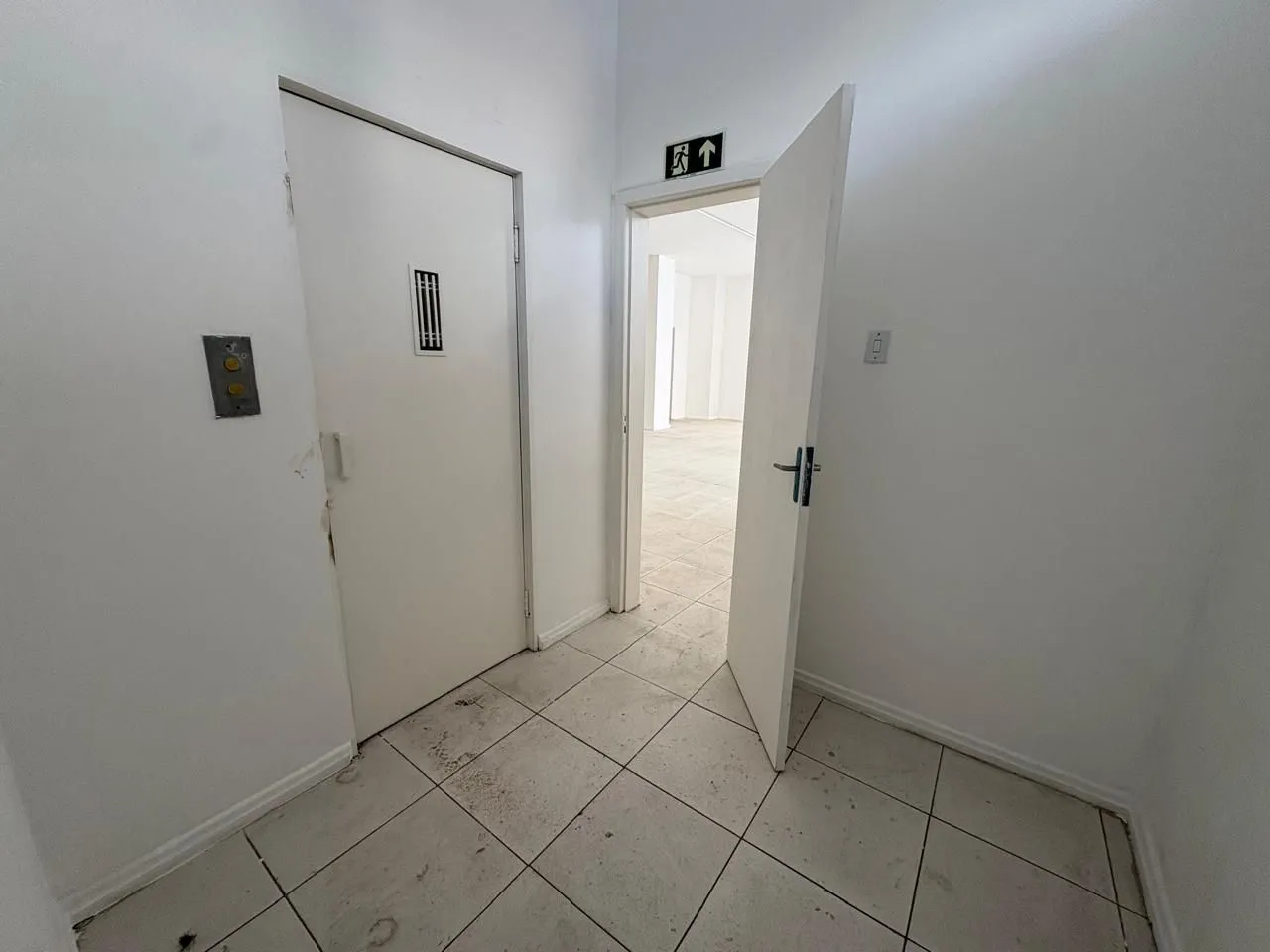 Imagem Sala comercial 822,66m² no centro de Porto Alegre
