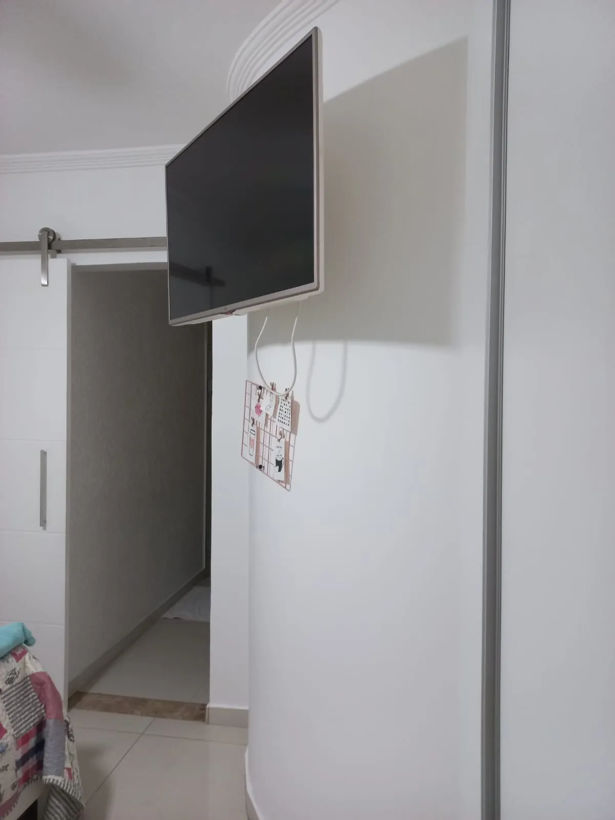 Imagem Encantador apartamento de 176m² no Condomínio Edifício Guarujá Tower à 300Mts da Praia