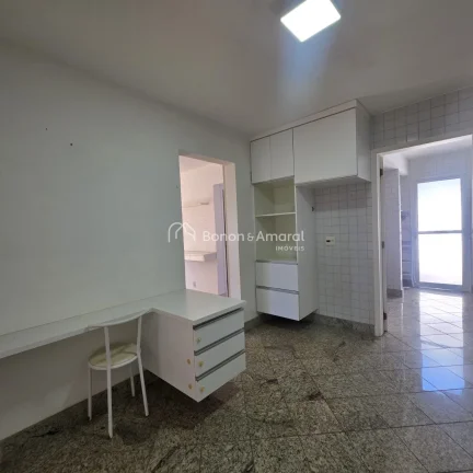 Imagem Localizada em um ambiente tranquilo, com apenas 59 residências, esta aconchegante e charmosa casa e...