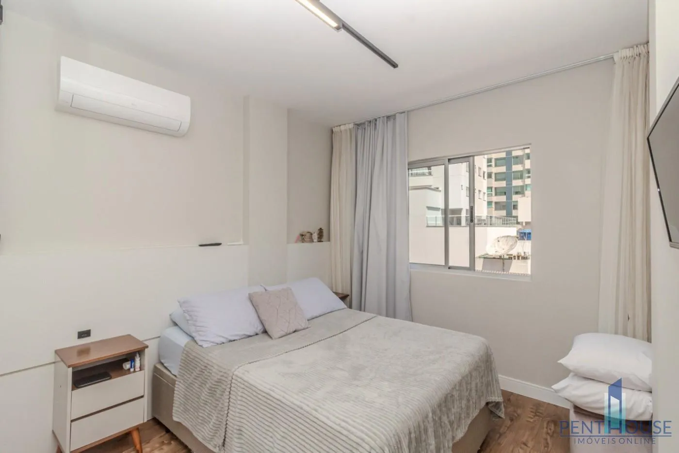 Imagem Apartamento Zona Central para Venda em Balneário Camboriú, CENTRO, 2 dormitórios, 1 suíte, 2 banheiros, 1 vaga