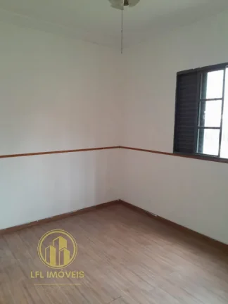 Imagem Sobrado para Locação, com Suíte e Varanda na Vila Gumercindo.